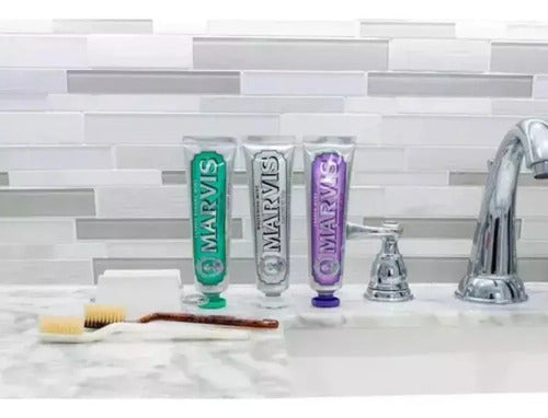 Marvis Pasta de Dientes Menta Blanqueadora 85 ml